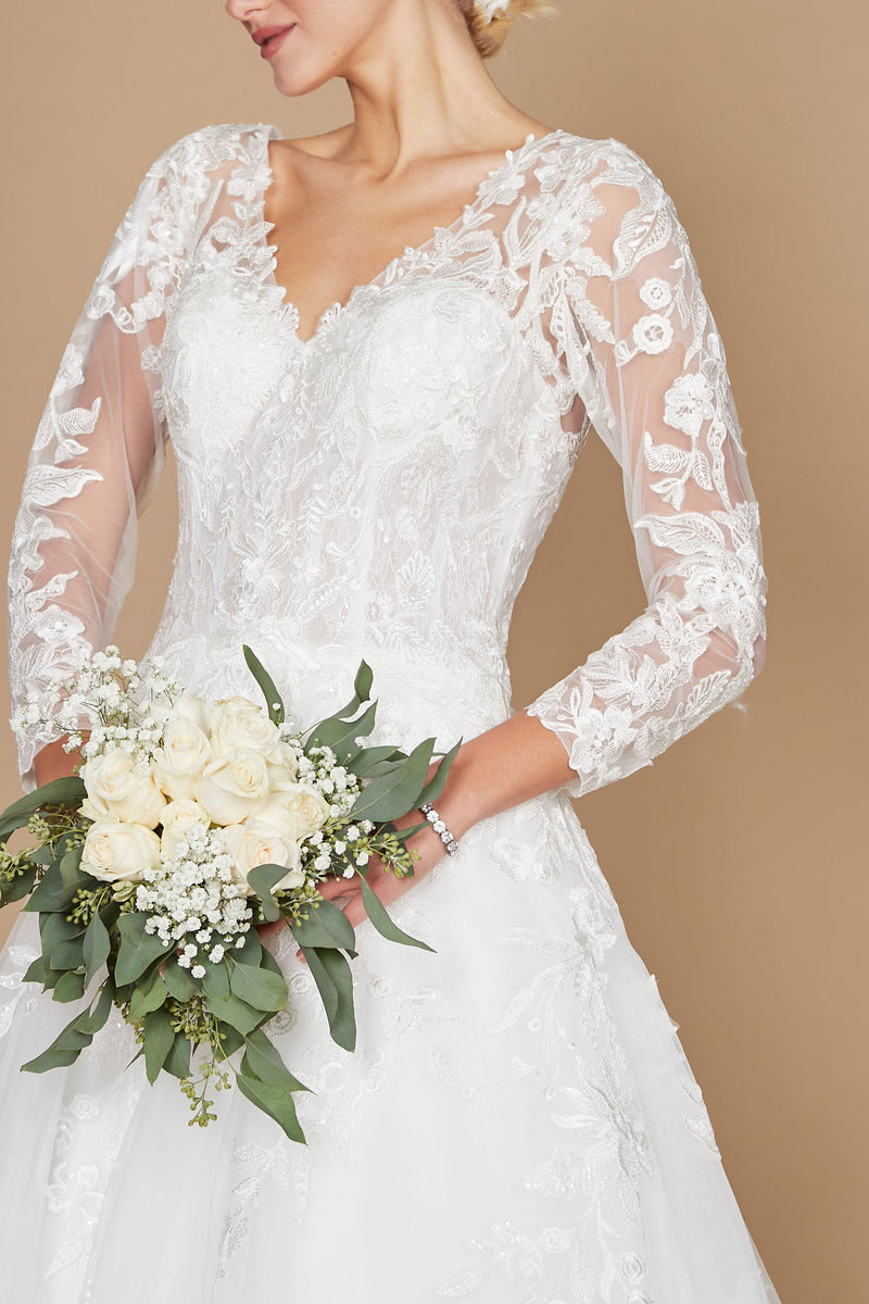 Elegant Wedding Dress High Neck Long Sleeves David's Bridal Collection  Sheer Lace And Tulle Ball Gown