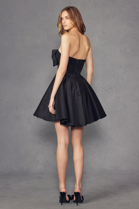 Juliet JT961A Short A-Line Strapless Homecoming Dress – Black