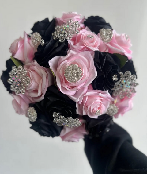 Quinceañera Bouquet in Black and Pink