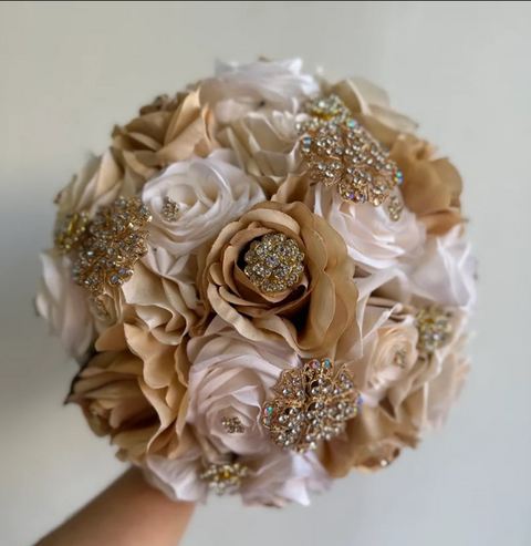 Quinceañera Bouquet in Champagne and Ivory