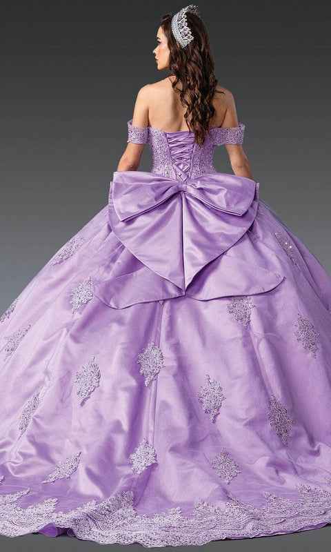Dancing Queen 1913 - Embroidered Applique Sweetheart Gown