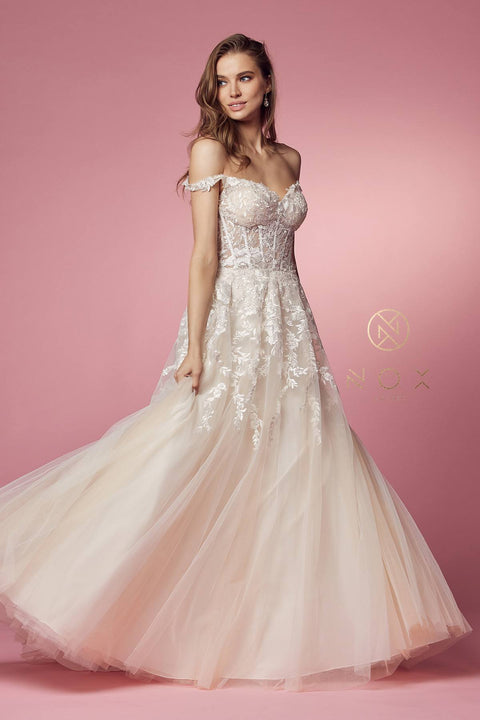 Vestido de novia evasé con hombros descubiertos de Nox Anabel JH925