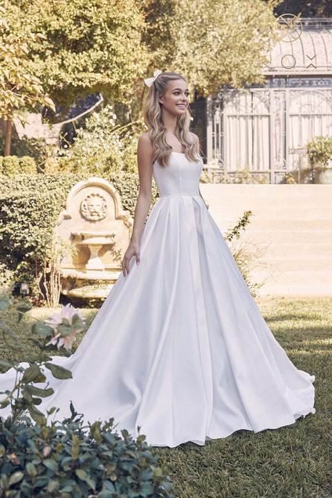 Sleeveless Lace-Up Back Bridal Dress by Nox Anabel JE972